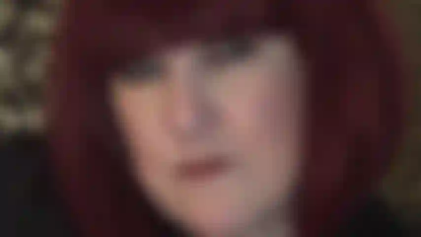 Você aguenta o olhar da sua amante? Seus intensos olhos azuis olhando direto para a sua alma, seus lábios castanhos brilhantes... Beijando, sua língua sexy... Provocando... Você aguenta?!