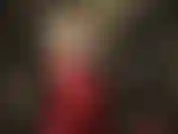 Transando com um pau grande e preto em couro vermelho e preto. 17 Anos centímetros de um pau preto vão ser enterrados na sua boceta. Abro essas nádegas enquanto meto na sua bunda de puta.