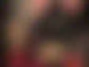 Senhora de látex - meias de borracha transparentes e sensuais e mules de plataforma alta. Fetiche por látex e salto alto.