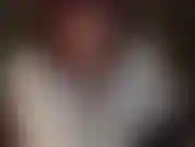 A senhora faz o pau parecer tão gostoso. A senhora enfia esse pau direto na sua boca. Abre bem, língua pra fora. É isso. Você vai receber essa gozada gostosa.