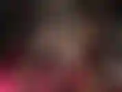 Cruzo pernas, uso meia-calça, provoco pernas, balanço, brinco com sapatos, fetiche por pés de náilon e esfrego vibrador com saltos e pés.