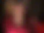 Venha aqui, meu escravo, ajoelhe-se atrás de sua senhora e admire as vistas que eu lhe concedo.