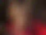 A senhora vivian faz camadas de náilon melhor - nesta sessão, sua deusa adiciona três pares adicionais de meia-calça extremamente brilhantes para seduzi-lo com suas pernas, pés e bunda de náilon brilhantes.