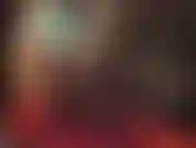 Meia-calça e látex provocam - esta roupa de borracha justa e sexy e minhas longas pernas de náilon te deixam fraco. A senhora provoca com o que está por baixo...