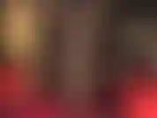 A senhora vivian me concede a visão perfeita de seus belos pés, pernas longas e finas, até sua incrível bunda redonda. Ajoelho-me e admiro a vista em camadas de meia-calça.