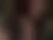 Tenho fetiche por batom preto.