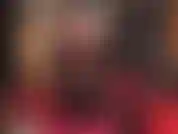 Essas meias de renda sensuais sobre meia-calça nude brilhante ficam incríveis com botas de cano alto, e levam até a bunda perfeita e redonda da sua deusa. Que sorte você tem de adorar a perfeição.