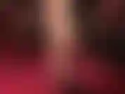 Perfeição de pés descalços. Solas macias, dedos bonitos, provocantes, balançantes, arcos altos.