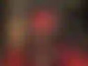 Body vermelho sexy, saia, meia-calça, pernas, adoração de bunda, provocação de couro.