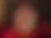 Adoro pés descalços acariciando uma cinta branca. A amante vivian exibe seus pés descalços perfeitos, arcos altos e sensuais, dedos fofos e solas macias enquanto masturba seu grande pau branco.