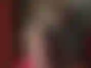 Perfeita da cabeça aos pés - adoro os pés descalços da amante vivian com saltos de tiras, e todo o caminho até suas longas pernas nuas e bunda com um sexy ursinho de couro.