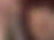 Punheta em vibrador incircunciso com luvas e mãos nuas.