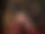 Adoro a deusa do látex - roupa curta e sexy de látex, adoração de bunda, meias de renda, luvas de borracha e um dildo stryker.