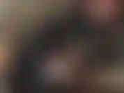 Fodida lentamente pela amante vivian, com um casaco de vinil preto brilhante e botas. - Sinta meu corpo pressionado contra o seu, minha cinta preenchendo sua bunda enquanto eu alcanço e ordenho seu pau.