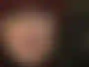 Seu destino está em minhas mãos enluvadas. Você deseja que minhas luvas de couro macio agarrem sua garganta, sufocando seu pescoço, cobrindo sua boca e nariz, controlando sua respiração enquanto eu olho em seus olhos.