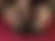 Pés descalços, arcos altos, dedos pintados de vermelho, peeptoes, punheta de salto, punheta, punheta de pés - ordenhando pau com salto, luvas, mãos e pés neste clipe raro com unhas dos pés pintadas.