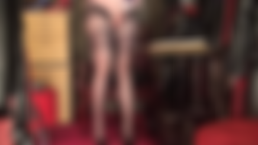 Humilhação de maricas com calcinha de cetim - olhe para você, minha vagabunda maricas, ficando tão excitada enquanto a patroa veste calcinhas de cetim para acariciar seu pau, fodendo sua boceta e te alimentando com calcinhas cheias de porra.