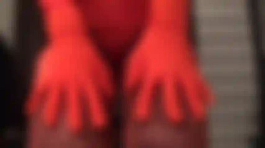 Meias de renda vermelha em meia-calça preta wolford - a amante vivian usa as melhores meias para provocar os amantes de meias e entusiastas de meia-calça.