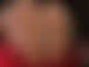 Fetichista por pés - adoro meus pés sensuais de náilon neste par muito especial de meia-calça listrada nude transparente e sedosa enquanto provoco com meus lindos arcos altos e dedos fofos balançando em uma visão de perto.