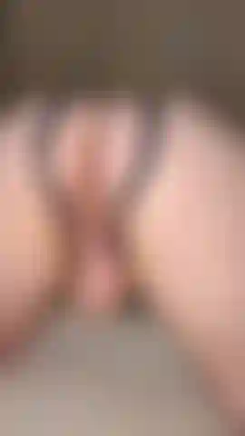 Je me gode et me doigte, je le donne un orgasme, je suis fine excite