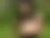 Não nua andando no parque, molly andando no parque.