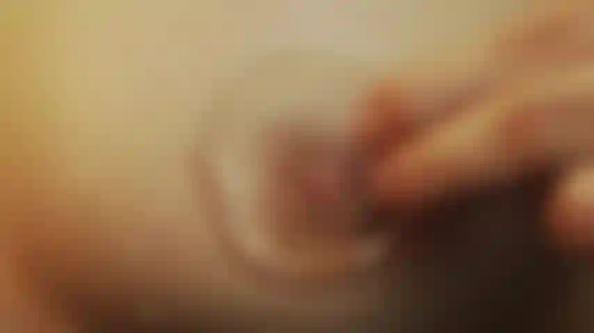 Mamilos quentes e gelo derretendo de prazer.