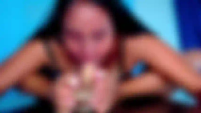 Footblowjob / cavalgando no pau.