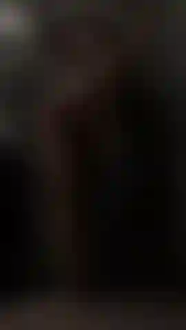 Hora do banho! Gostaria que você estivesse bem ao meu lado debaixo do chuveiro fumegante, para sentir suas mãos por todo meu corpo, me fazendo tremer de desejo.