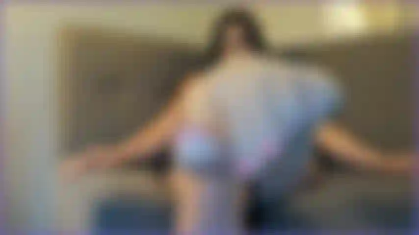 Masturbação com meia-calça *versão completa* me masturbando com os dedos e a varinha até que minha meia-calça fique encharcada !!