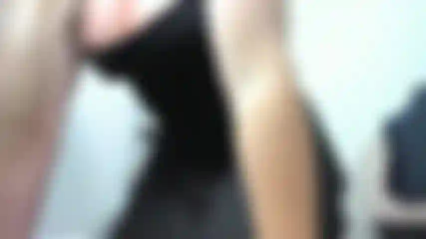 Sua namorada safada tem uma surpresa para você depois que uma noitada de garotas fica safada.. * Cuck/cei*.