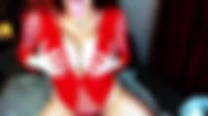 Brinca de teta, cuspindo, batendo e sacudindo.....