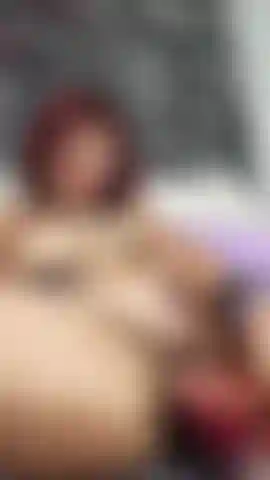 Fodendo minha buceta até gozar.