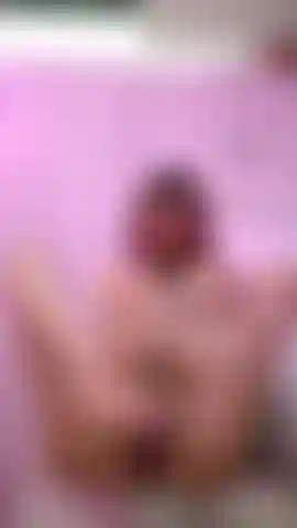 Tenho fetiche por pés com meias.