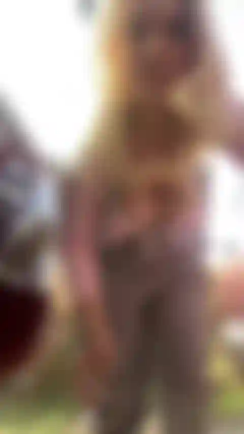 Mudança na estrada - parada nua no meio da viagem.