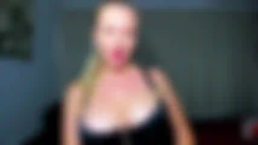 Adoração de seios asmr.