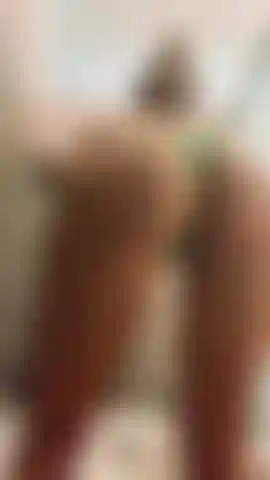 Bunda gorda no chuveiro, junte-se a mim em um show de chuveiro.