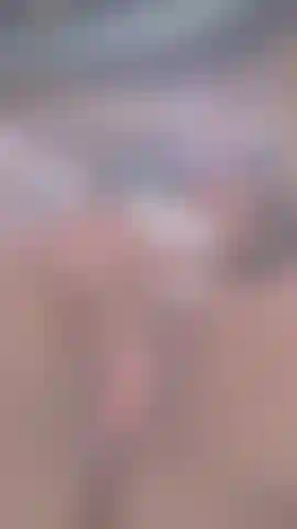 Buceta batendo e pingando porra.