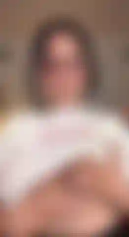 Eu não imaginei que meu primeiro dia sozinha terminaria com um orgasmo... E totalmente satisfeita.