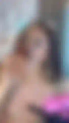 Garganta profunda com muita saliva.