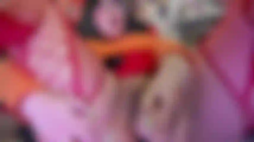 Velma fode a buceta e goza devagar!!!