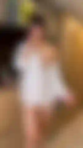 Você quer comer a sobremesa primeiro? Minhas pernas já estão abertas para você.