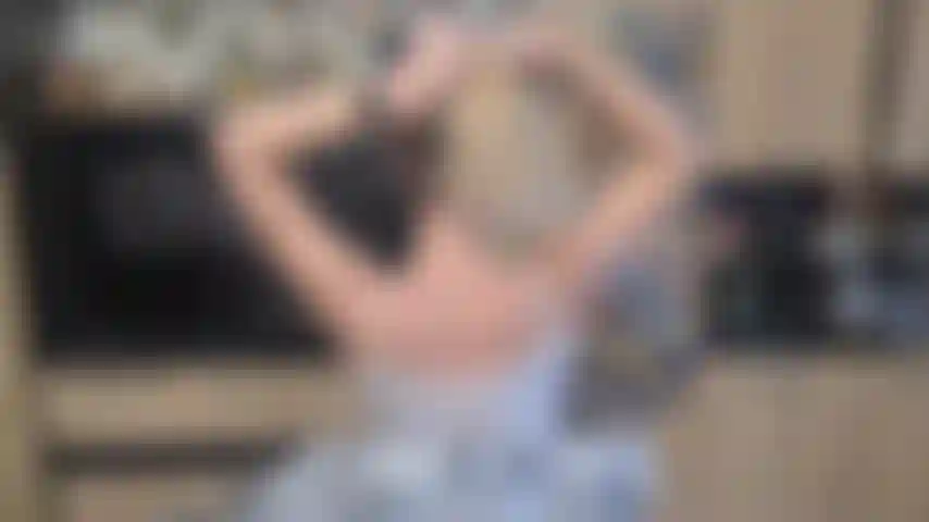 Faço 3 rabos de cavalo diferentes.