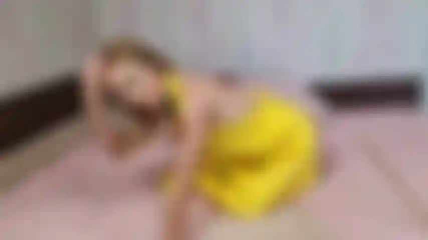 Avental de pvc, garganta profunda, mordaça, cuspida, masturbação.