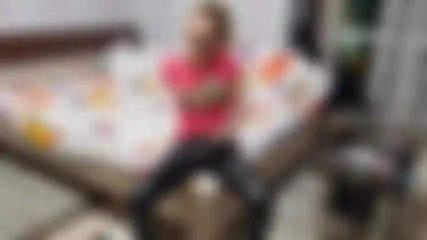 Masturbo e fumo enquanto assisto pornografia.