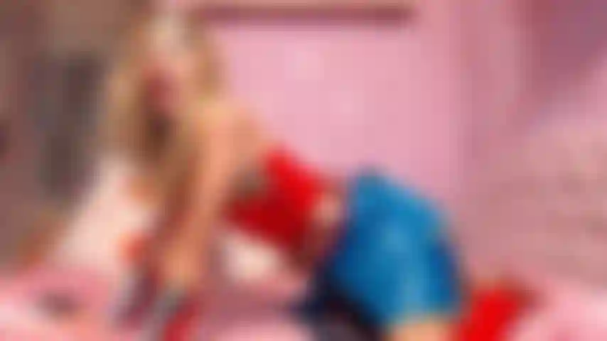 A mulher maravilha rebola para você.