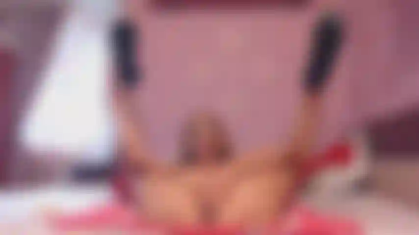 Óleo na buceta, esfregando rápido, batendo rápido.