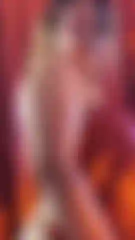 Enjoy my curves and my desire