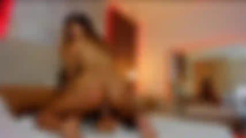 Big latina com fome de cavalgada anal com torso.