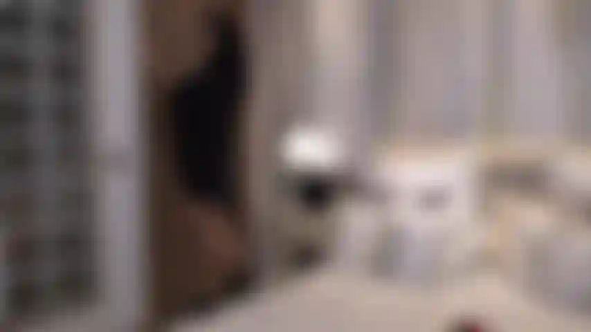 Experiência voyeur: me espionar enquanto tenho minha luxúria controlada por outro.