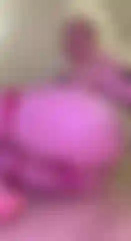 the oil on my buttocks makes them look shiny, you like to see a fat buttocks.